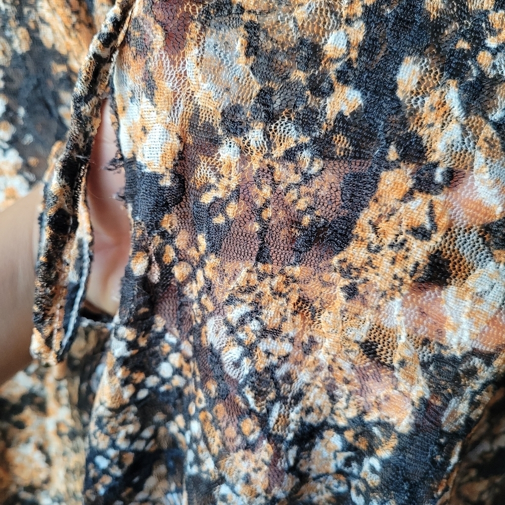 Free People Womens M Sheer Top Blouse Snake Animal Print Lace Boho Retail $98 - Picture 11 of 13